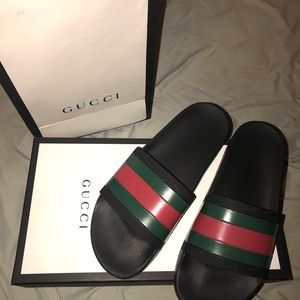 Gucci flipflops